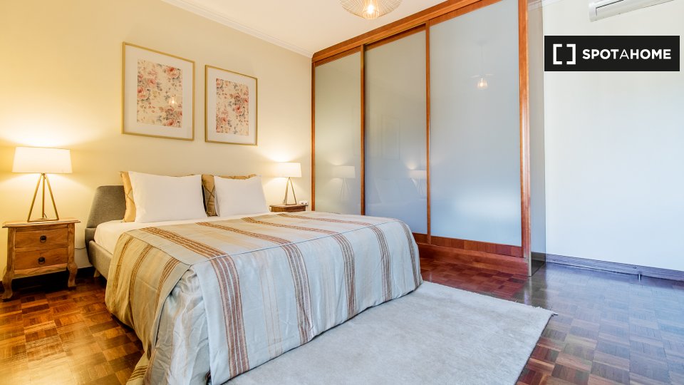 Apartment Lisbon, 3 beds — photo 17