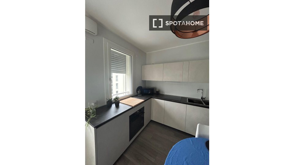 Appartamento con 1 camera da letto in affitto a Gallaratese, Milano - en Milán