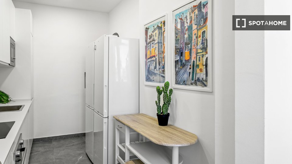 Double room Lisbon, 8 beds — photo 33