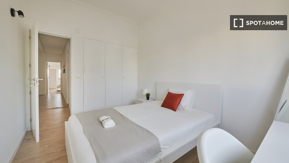 Double room Lisbon, 7 beds — photo 16