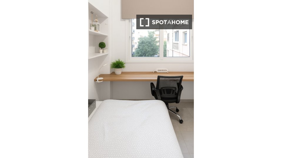 Double room Granada, 5 beds — photo 36