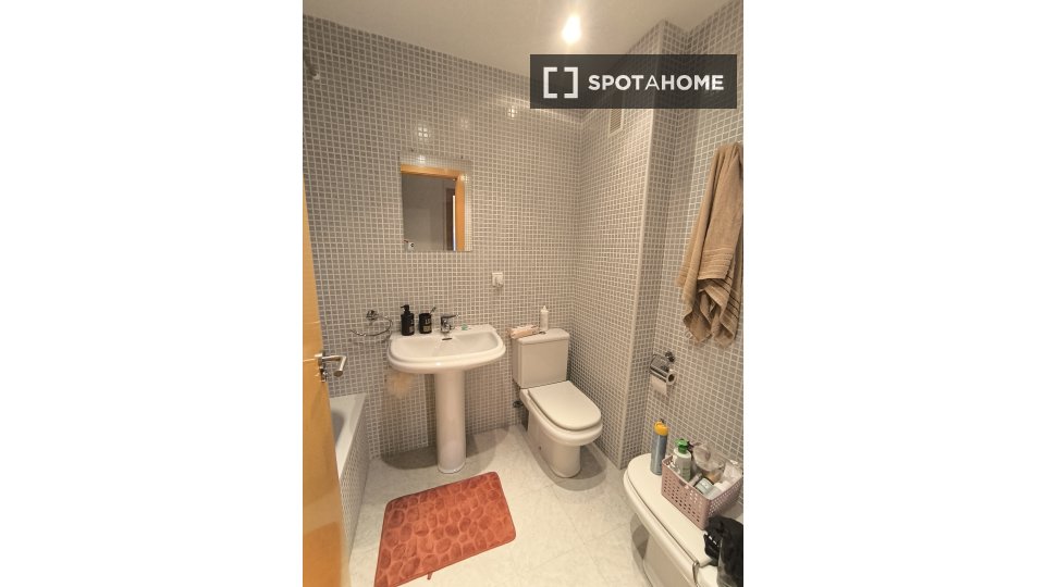 Double room Valencia, 2 beds, 120m² — photo 9