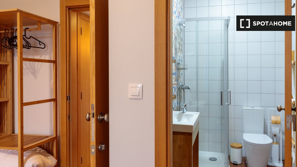 Double room Porto, 7 beds, 250m² — photo 5