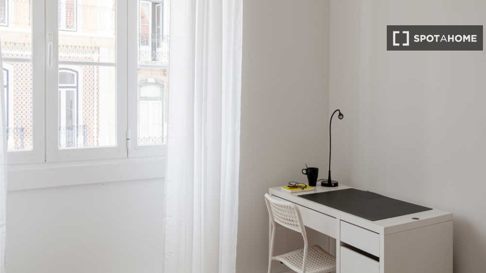 Double room Lisbon, 13 beds — photo 54
