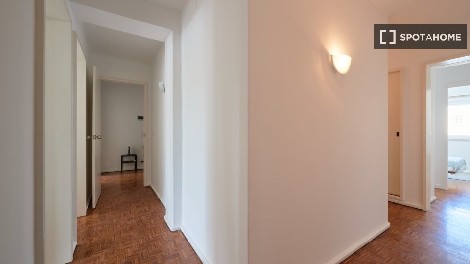 Double room Lisbon, 6 beds — photo 4