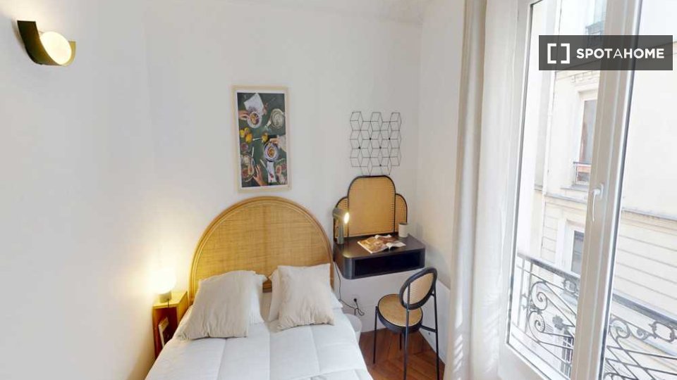 Double room Paris, 5 beds, 50m² — photo 9