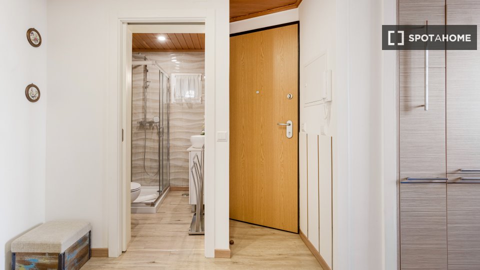 Apartment Lisbon, 1 bed — photo 1