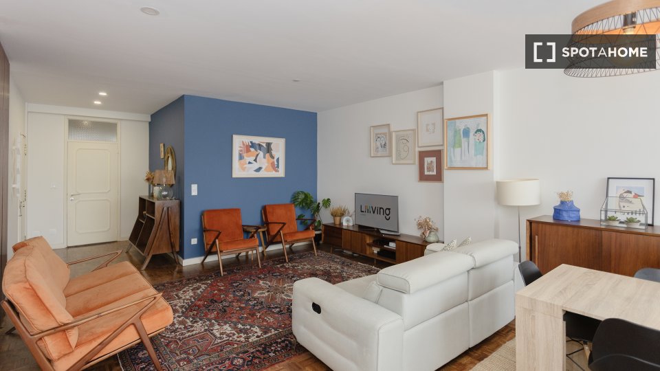 Apartment Porto, 3 beds, 140m² — photo 12