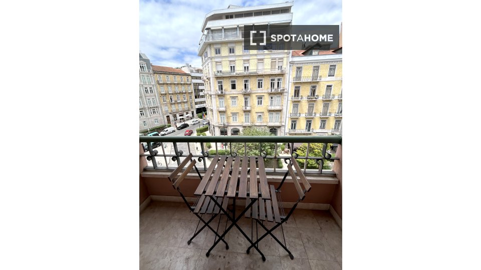 Apartment Lisbon, 3 beds, 100m² — photo 10