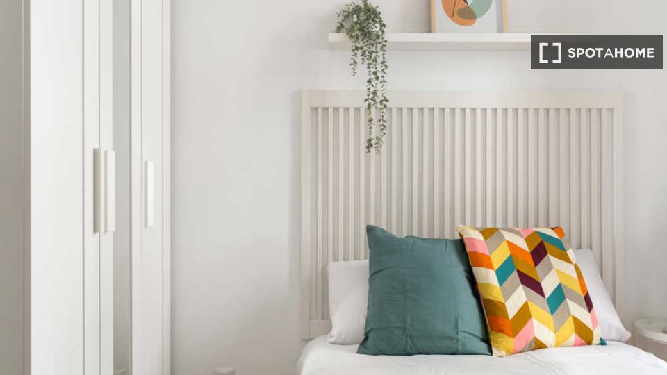 Double room Madrid, 7 beds — photo 22