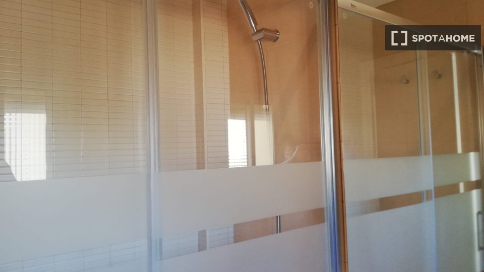 Double room Valencia, 4 beds, 150m² — photo 7