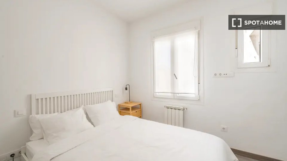 Double room Madrid, 5 beds — photo 17