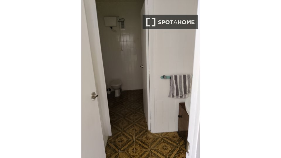 Apartment Valencia, 4 beds, 111m² — photo 19