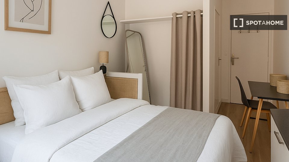 Double room Paris, 13 beds, 248m² — photo 20