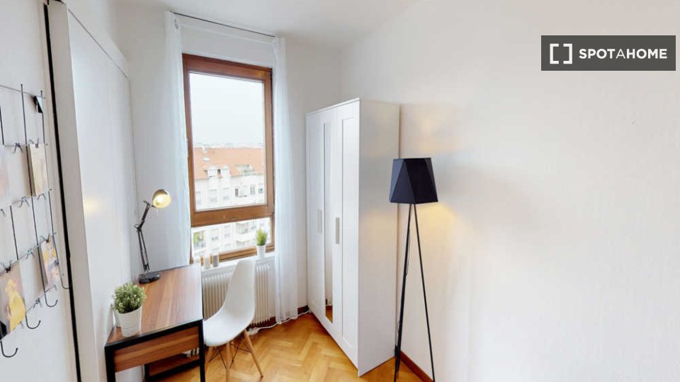 Double room Lyon, 5 beds, 110m² — photo 18
