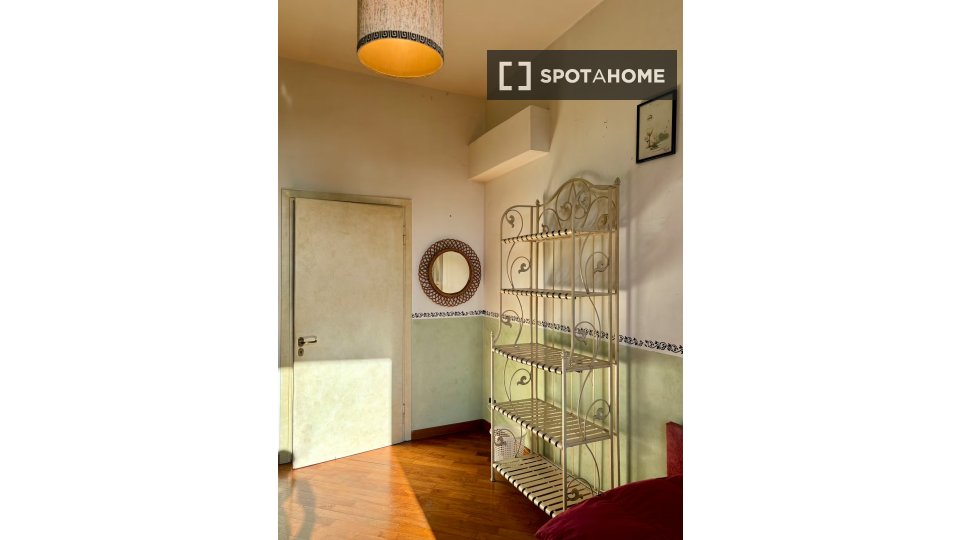 Double room Florence, 3 beds, 115m² — photo 18