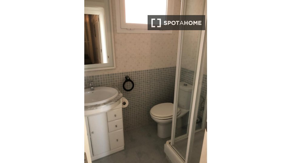 Apartment Alicante, 2 beds, 92m² — photo 16