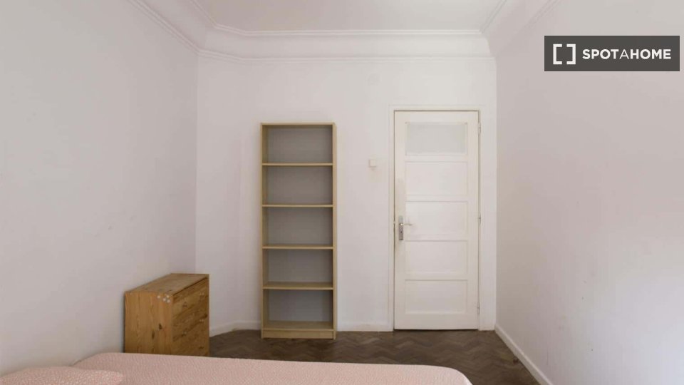 Double room Lisbon, 7 beds — photo 34