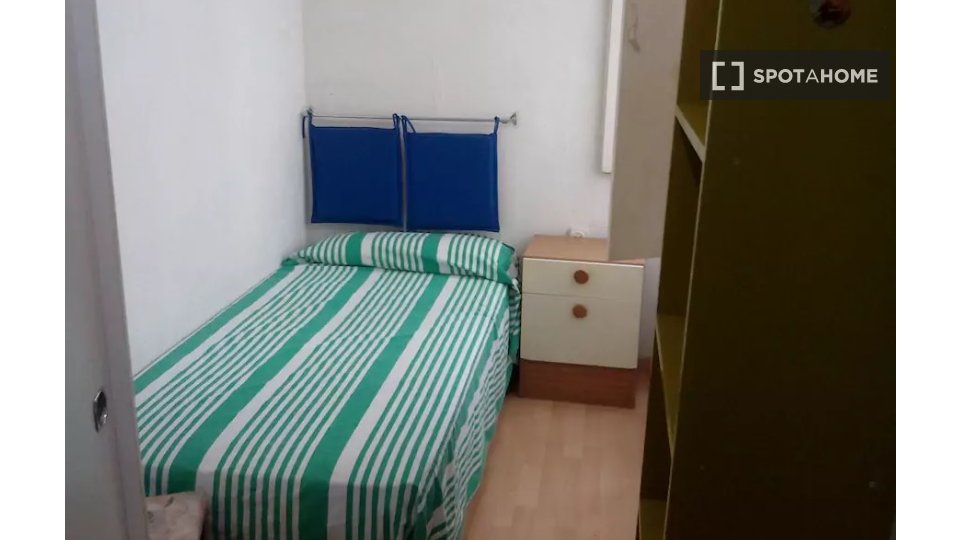 Apartment Barcelona, 3 beds, 65m² — photo 3