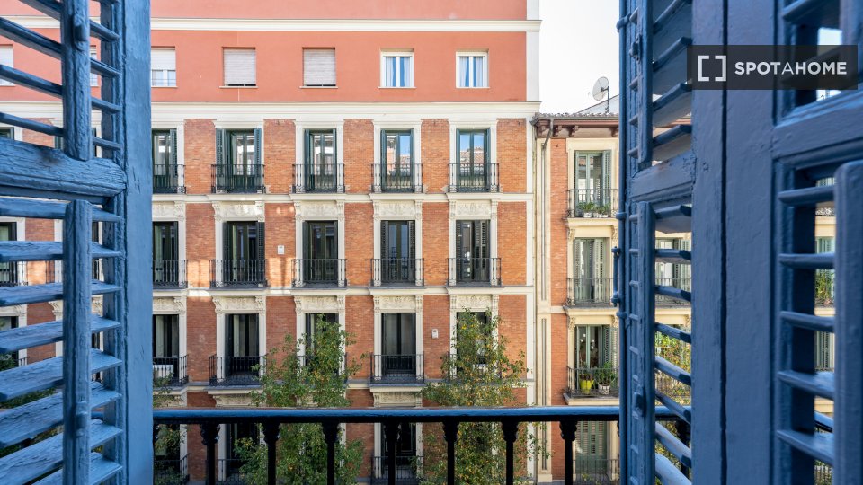Double room Madrid, 10 beds — photo 8