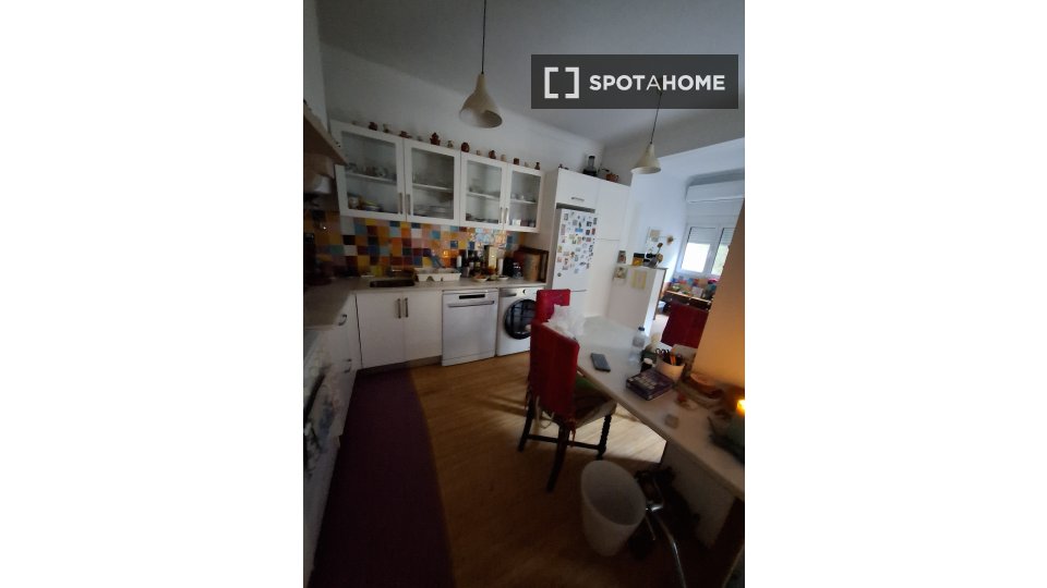 Double room Lisbon, 2 beds — photo 4