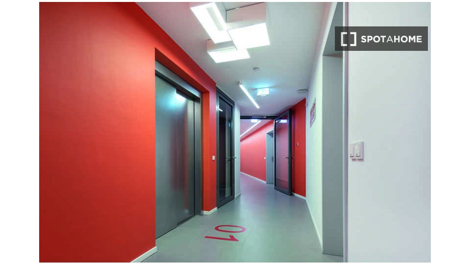 Double room Berlin, 1 bed, 53m² — photo 1