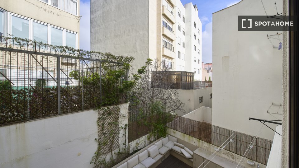 Double room Lisbon, 4 beds — photo 2