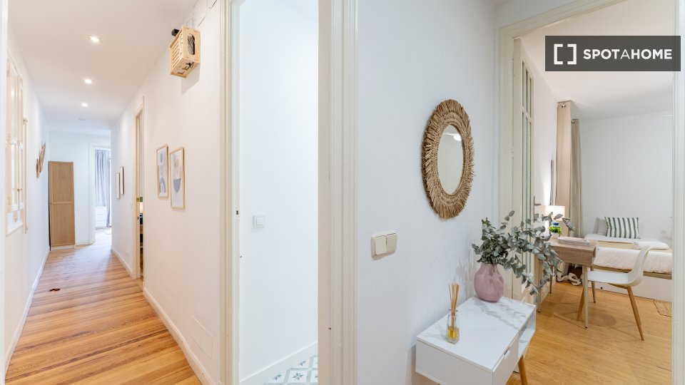 Double room Madrid, 4 beds — photo 18