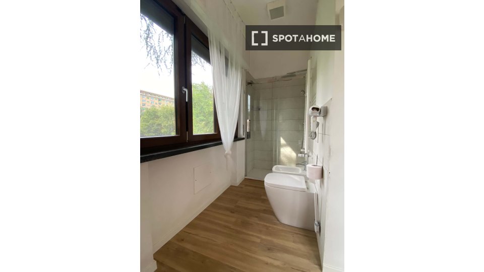 Double room Milan, 1 bed — photo 14