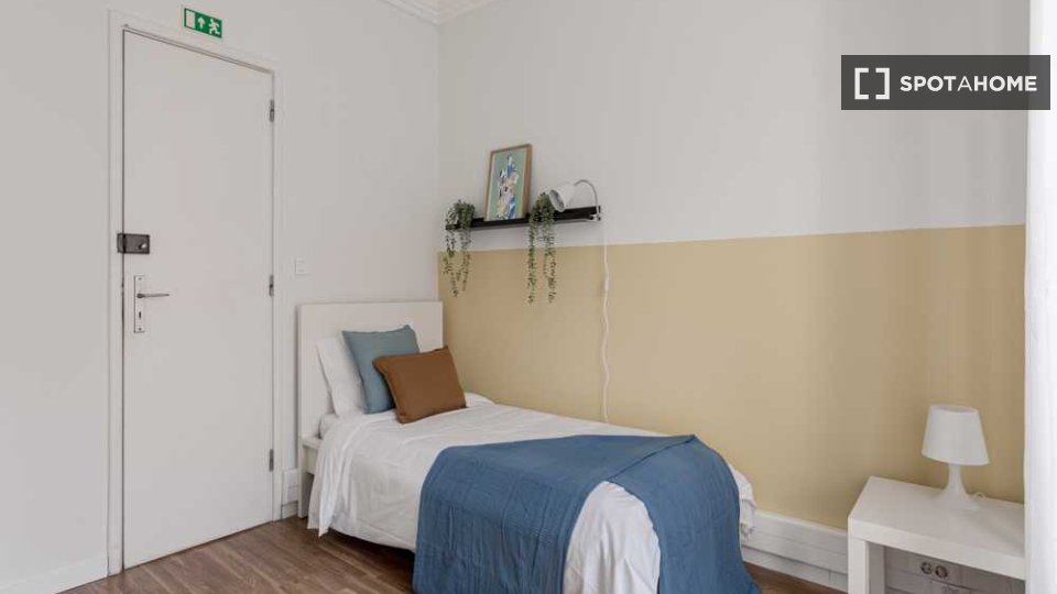 Double room Lisbon, 13 beds — photo 3