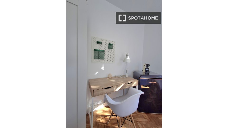 Double room Madrid, 6 beds — photo 16
