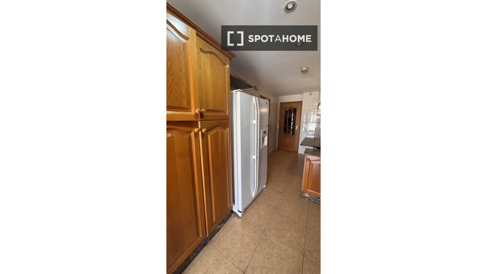 Double room Valencia, 5 beds, 240m² — photo 5