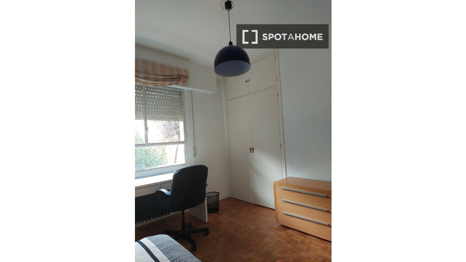 Double room Madrid, 7 beds — photo 18