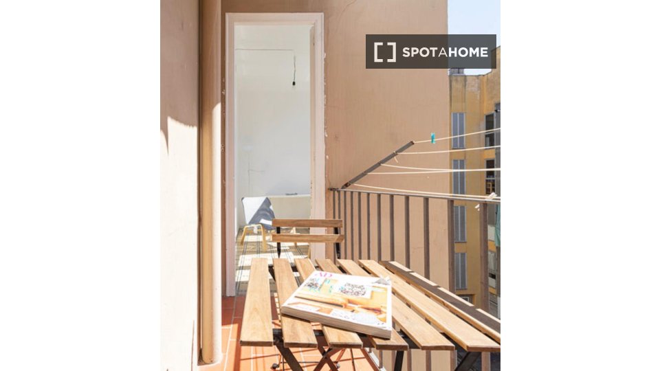 Double room Barcelona, 4 beds, 75m² — photo 12