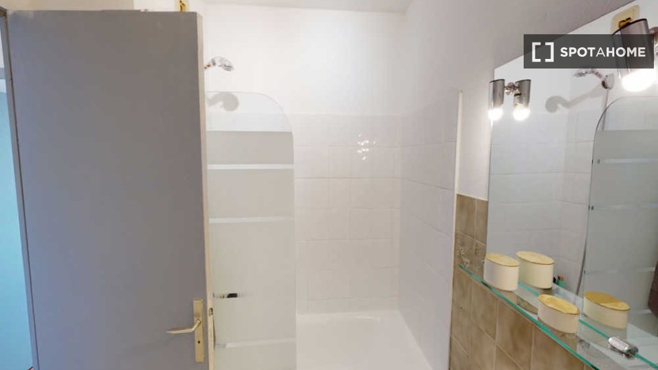 Double room Lyon, 4 beds, 90m² — photo 9
