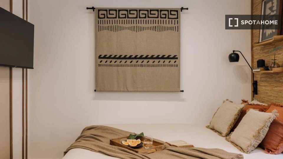 Apartment Lisbon, 1 bed — photo 17