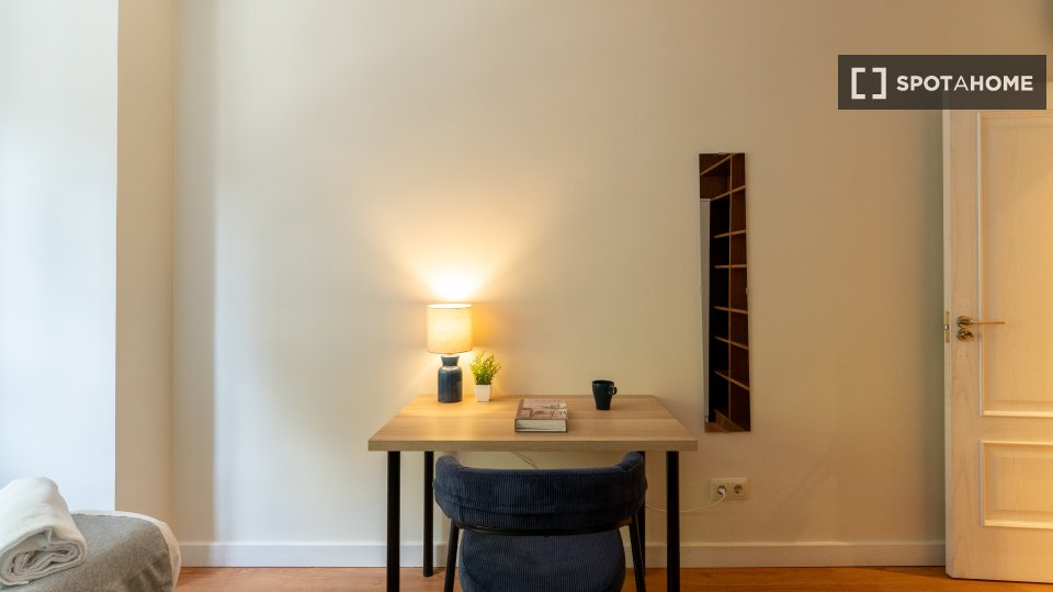Double room Madrid, 6 beds — photo 19