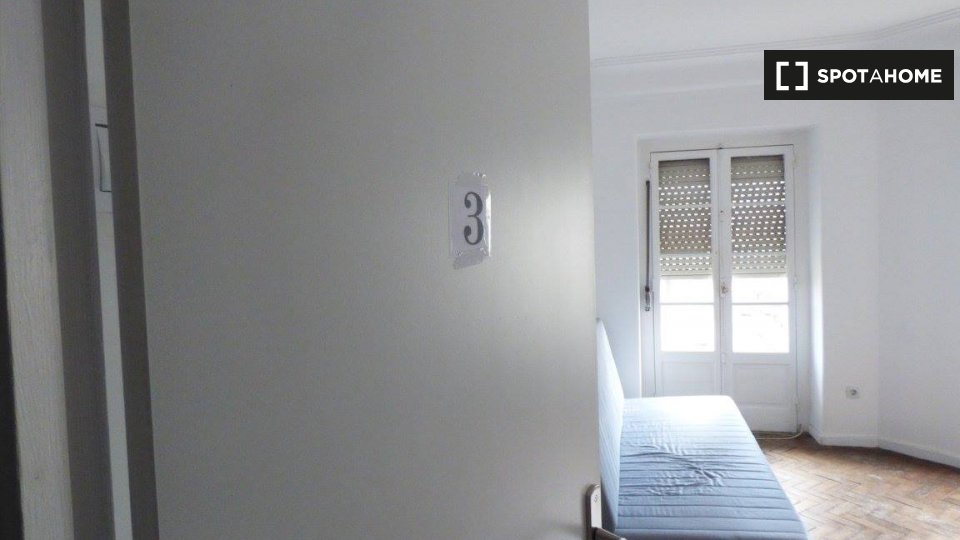 Double room Lisbon, 7 beds — photo 7