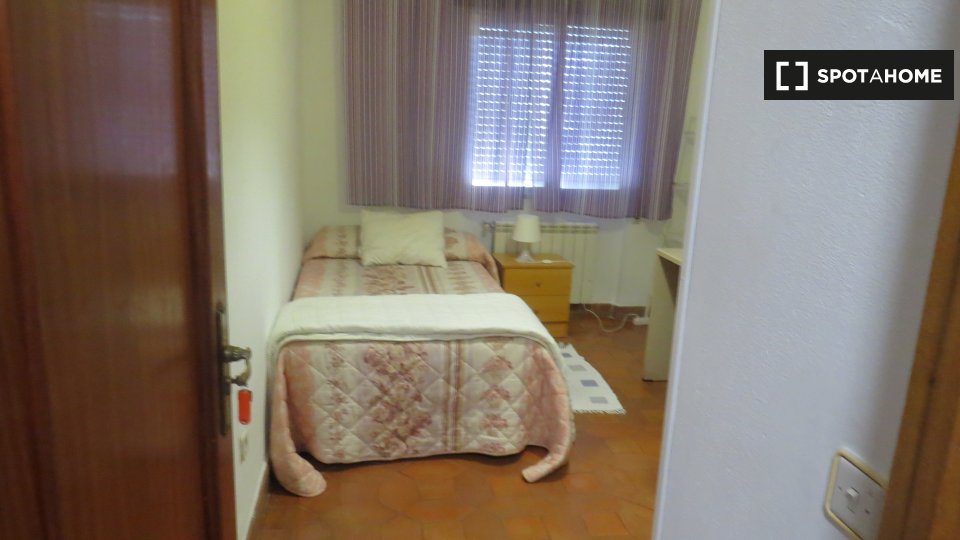 Double room Madrid, 11 beds, 300m² — photo 1