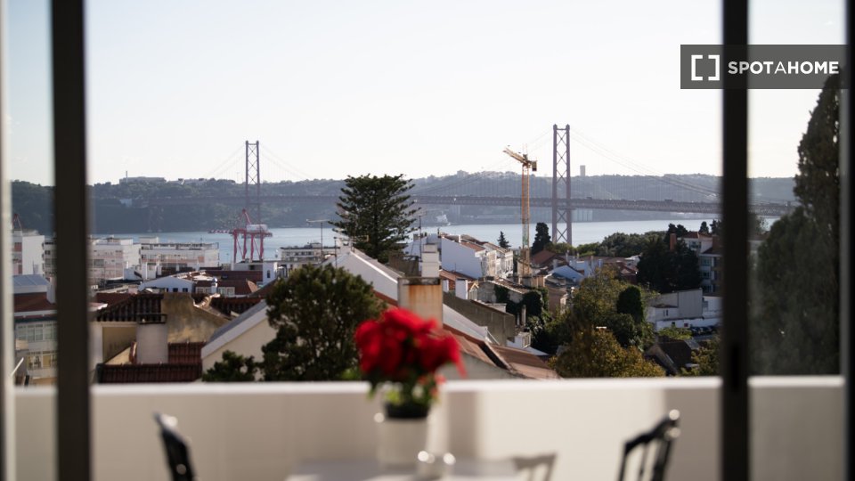 Apartment Lisbon, 1 bed, 55m² — photo 10