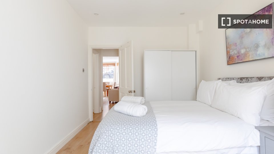 Apartment London, 2 beds, 65m² — photo 1