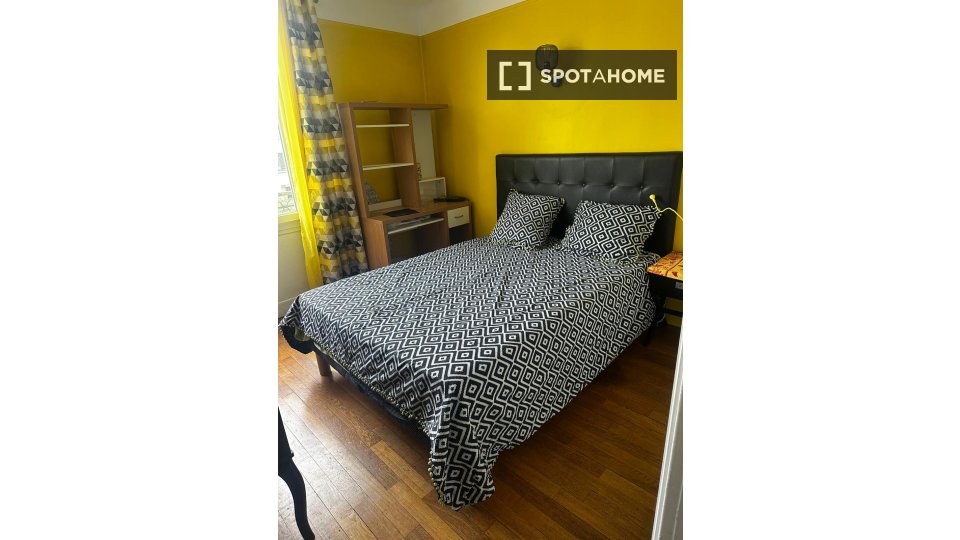 Double room Paris, 3 beds, 100m² — photo 3