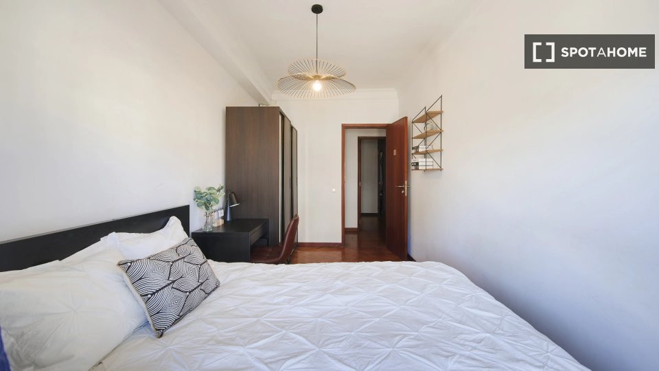 Double room Lisbon, 6 beds — photo 3