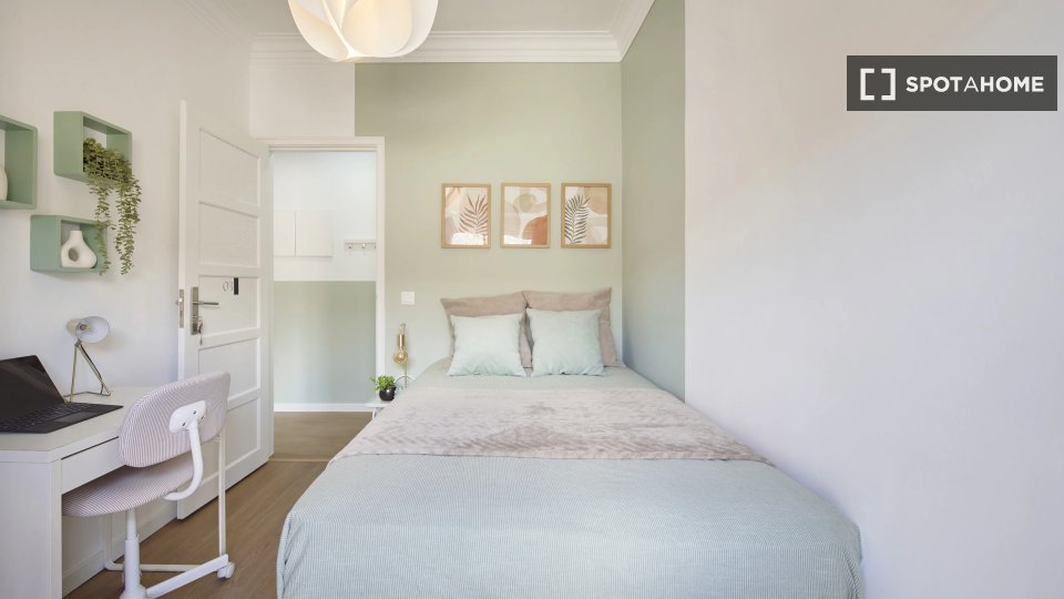 Double room Lisbon, 4 beds — photo 3