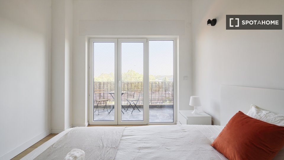 Double room Lisbon, 7 beds — photo 12