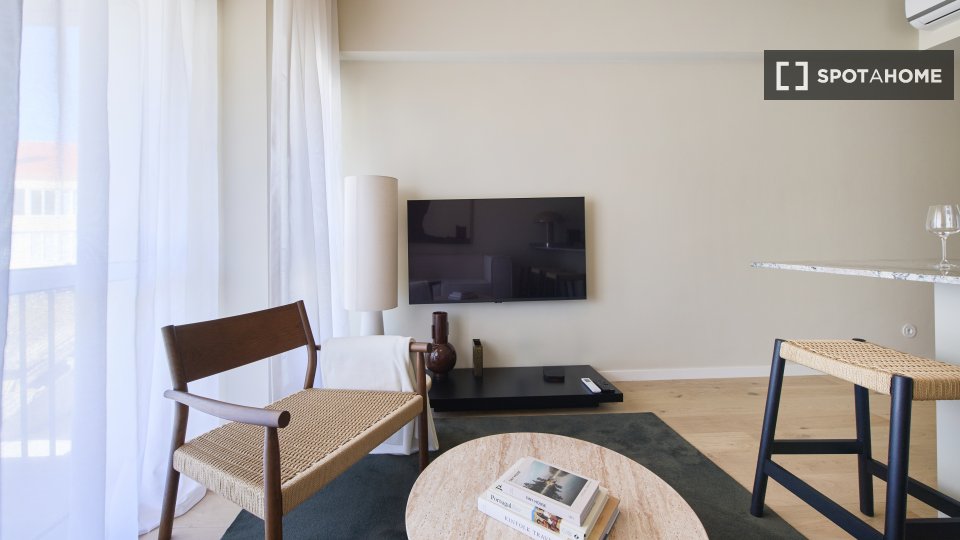 Apartment Lisbon, 1 bed — photo 16