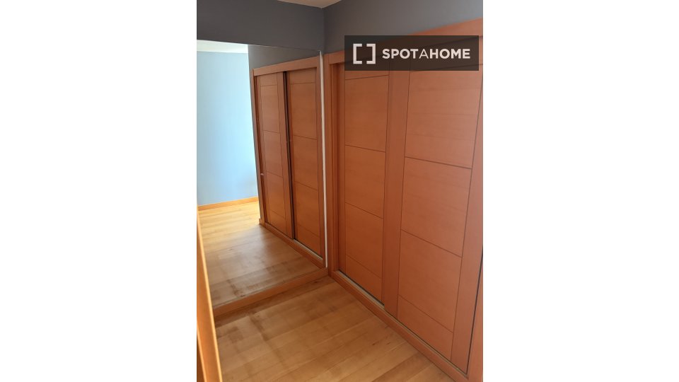 Apartment Lisbon, 2 beds, 130m² — photo 29