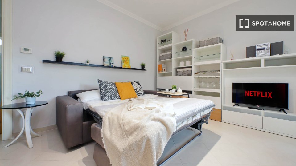 Apartment Rome, 1 bed — photo 18