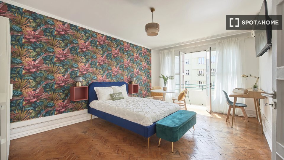 Double room Lisbon, 8 beds — photo 1