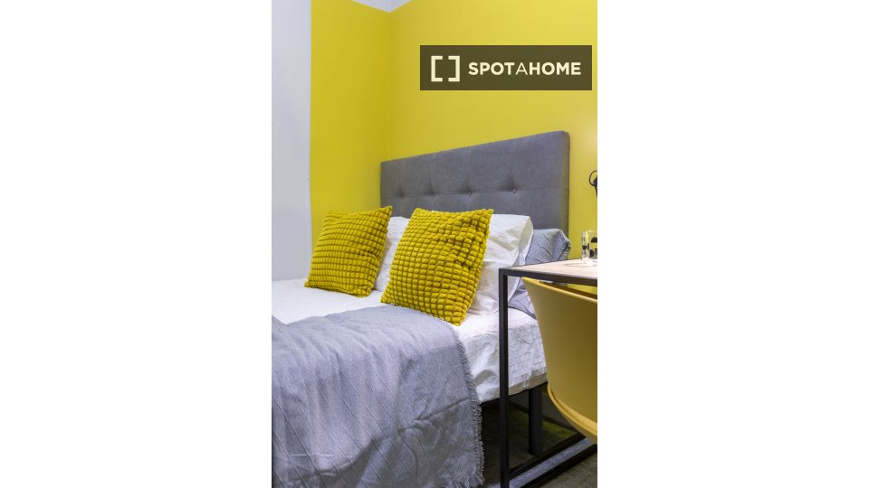 Double room Madrid, 10 beds, 162m² — photo 8